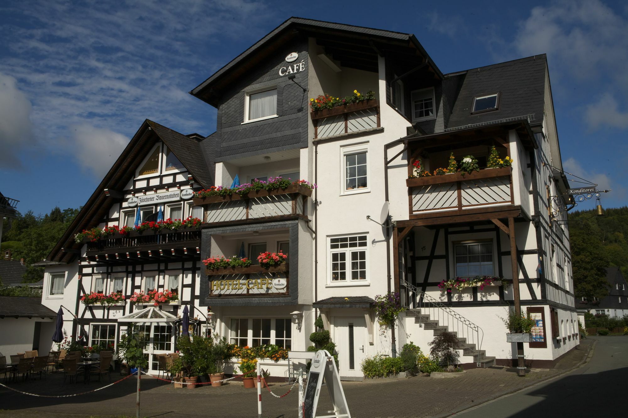 Zueschener Bauernstuben 3*